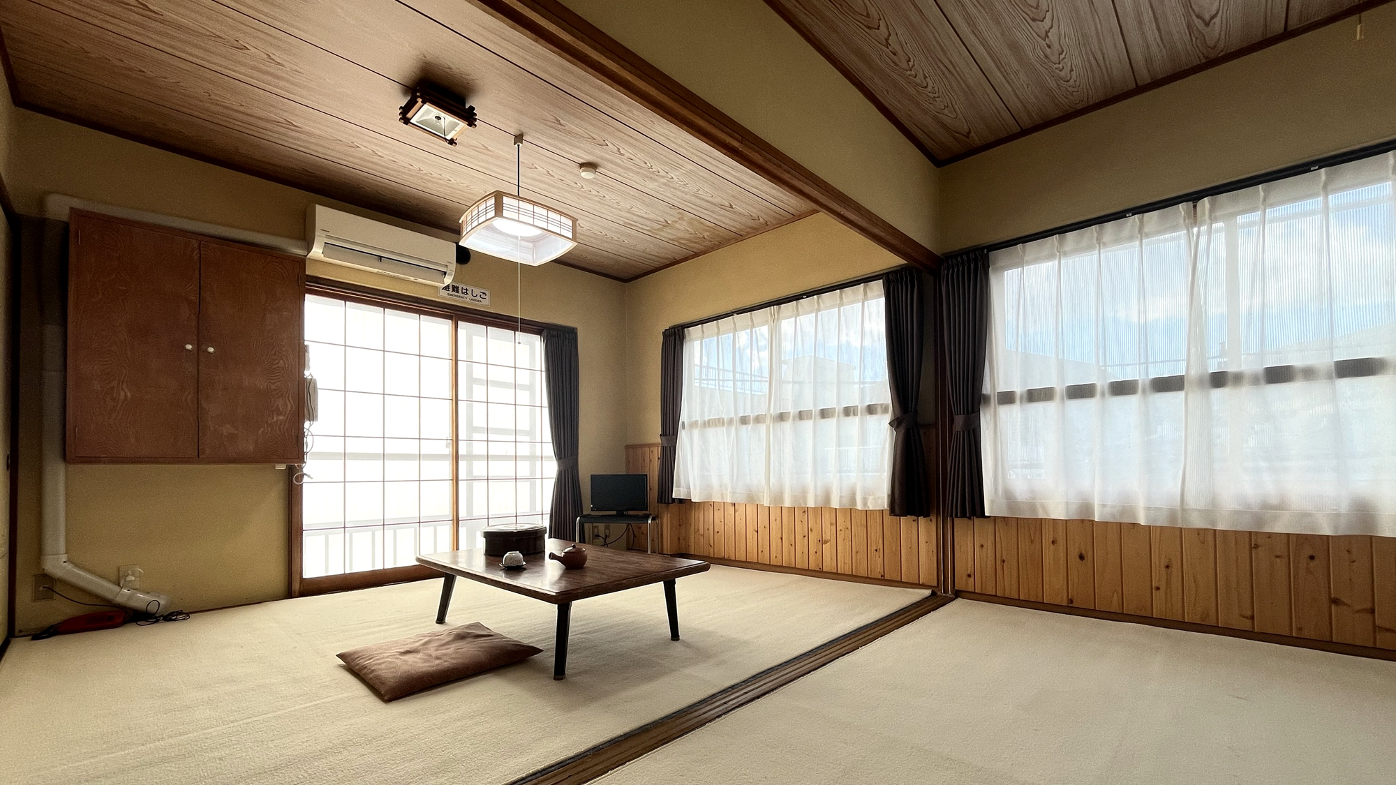 山側和室12畳【3F】＊