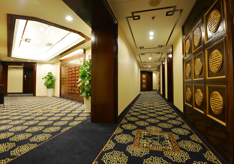 客室廊下　guest room corridor　