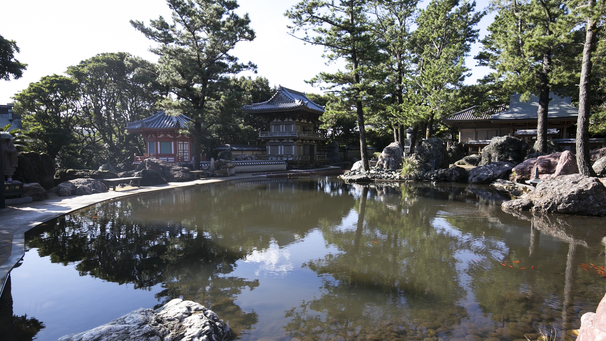 金剛福寺（当館より徒歩15分）