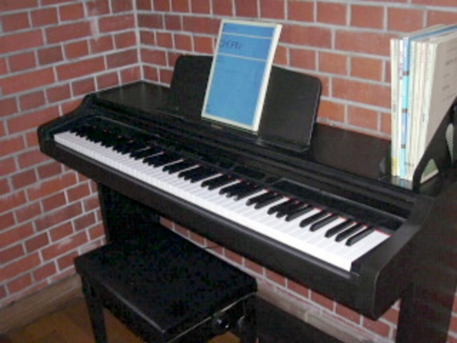 ダイニングのピアノ