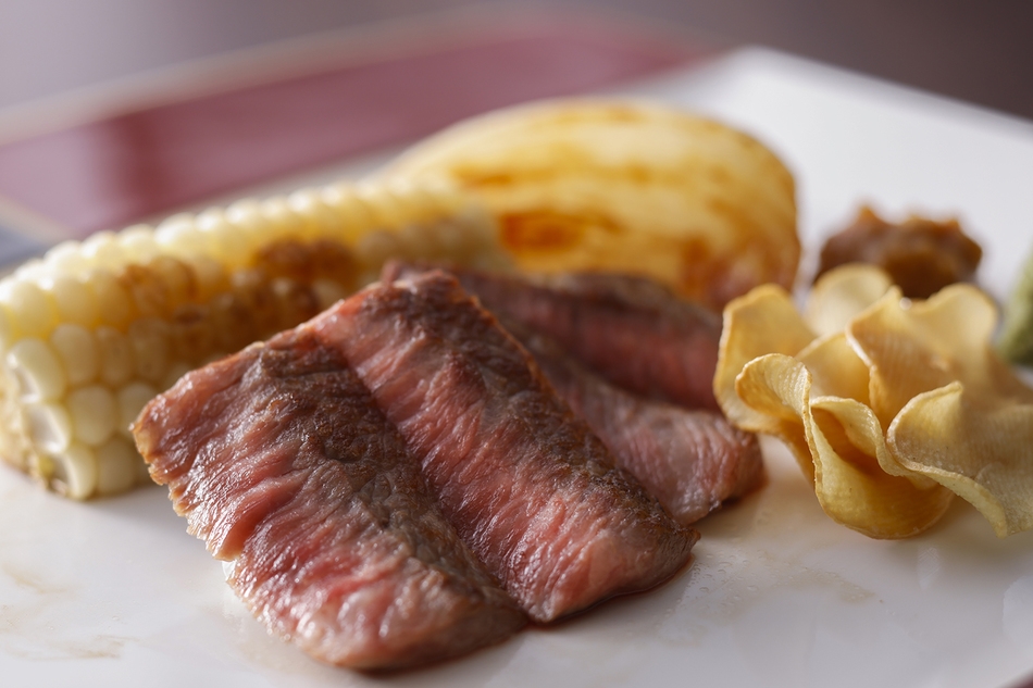 鉄板レストランオープン！目の前で焼き上げる鉄板焼きコース料理プラン