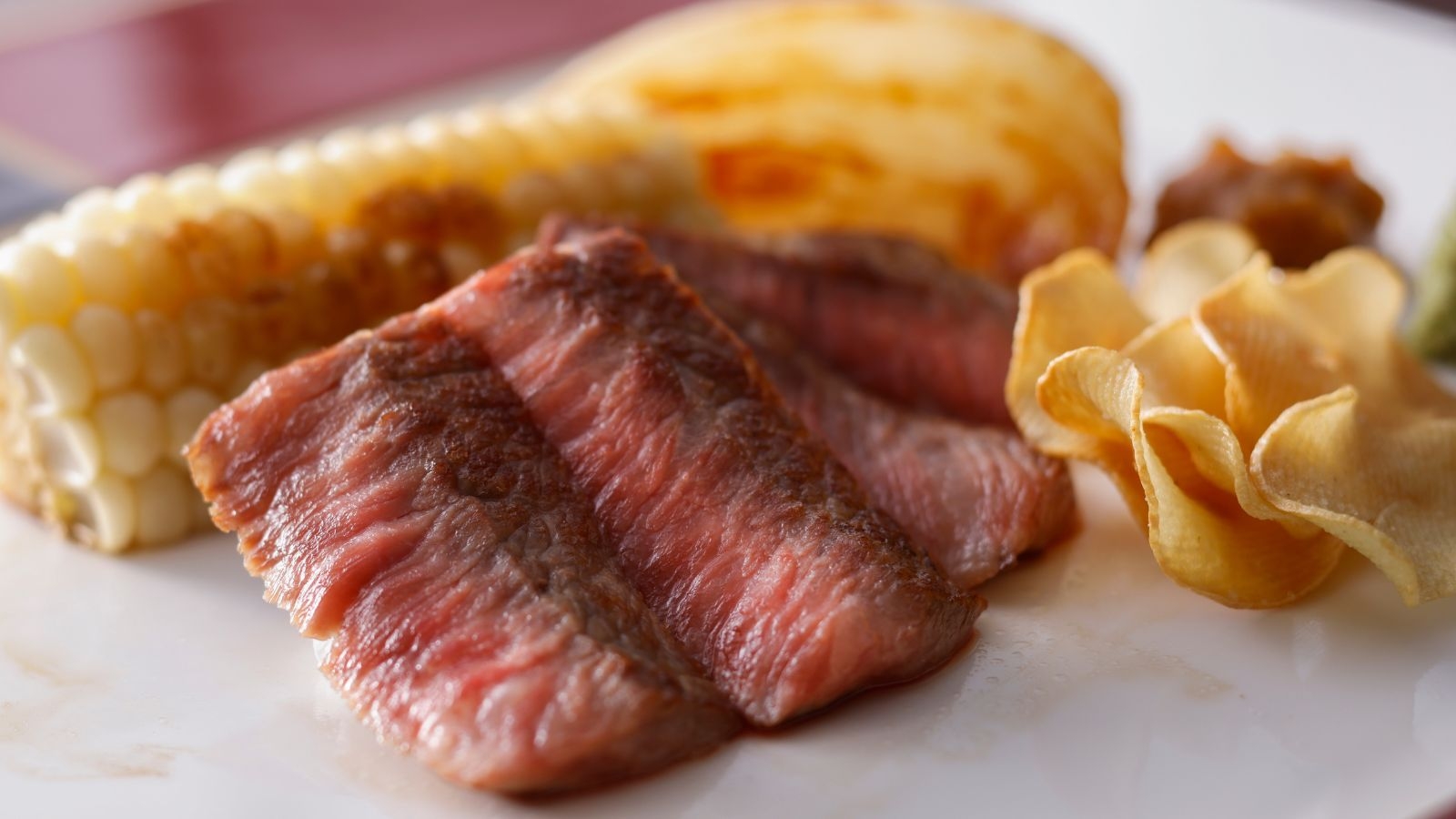【プレミアムプラン】伊勢海老と黒毛和牛を目の前で焼き上げる大人の贅沢鉄板焼きディナー＜1泊2食＞