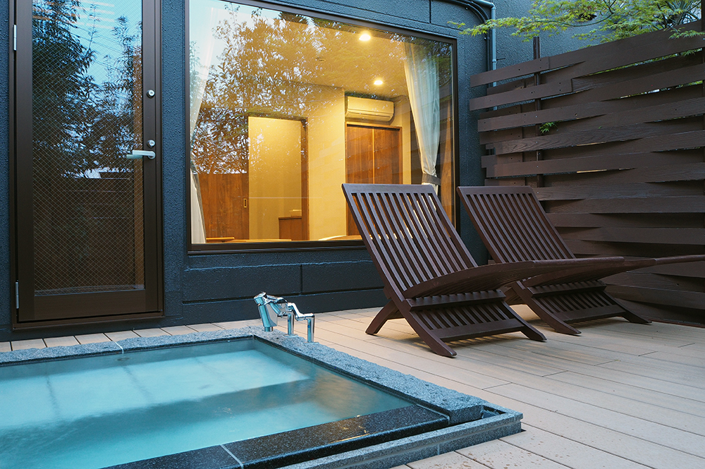 2024年3月　リニューアル　温泉露天風呂