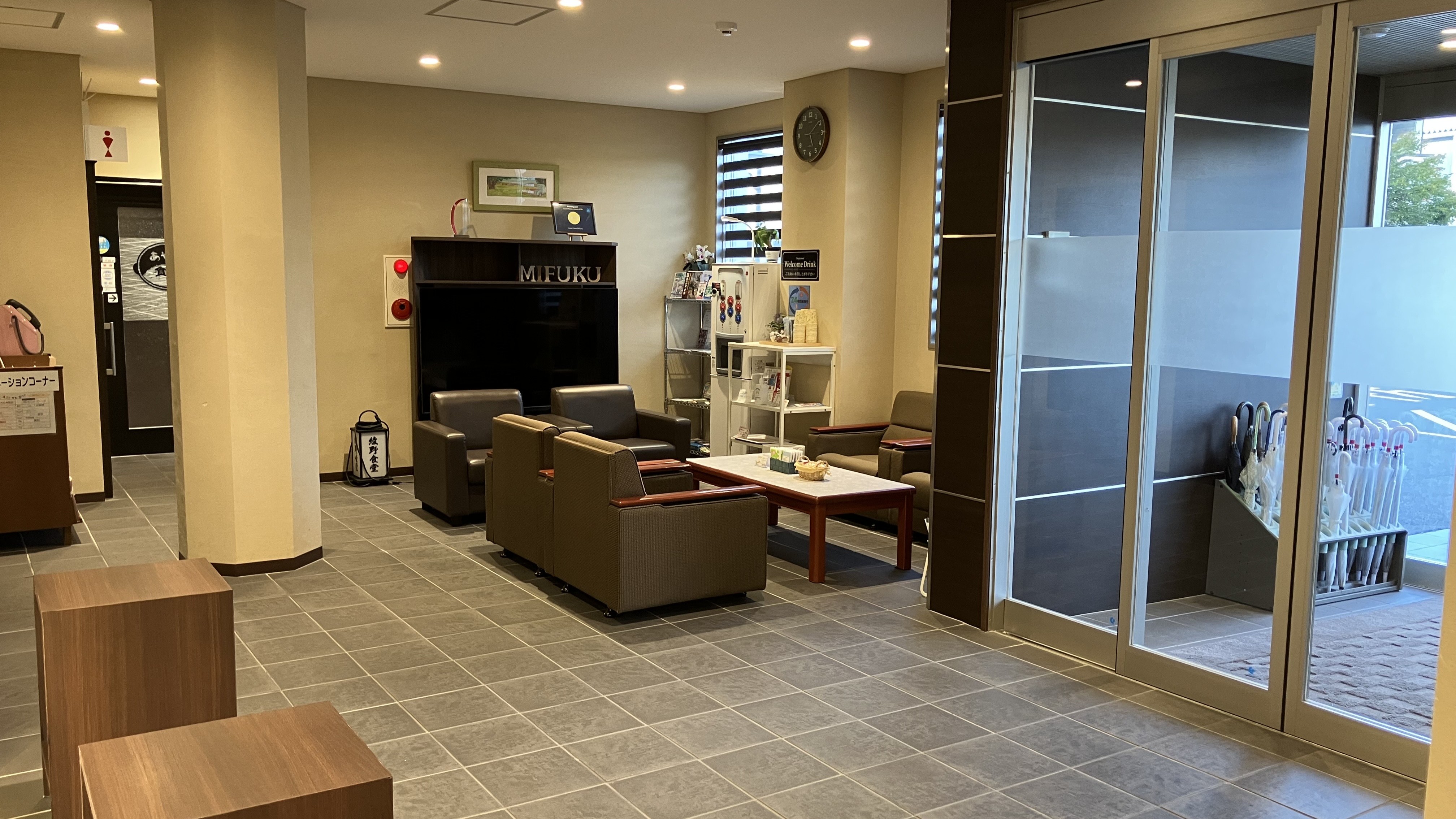 【施設】ロビーでは、大画面のテレビが観られます！