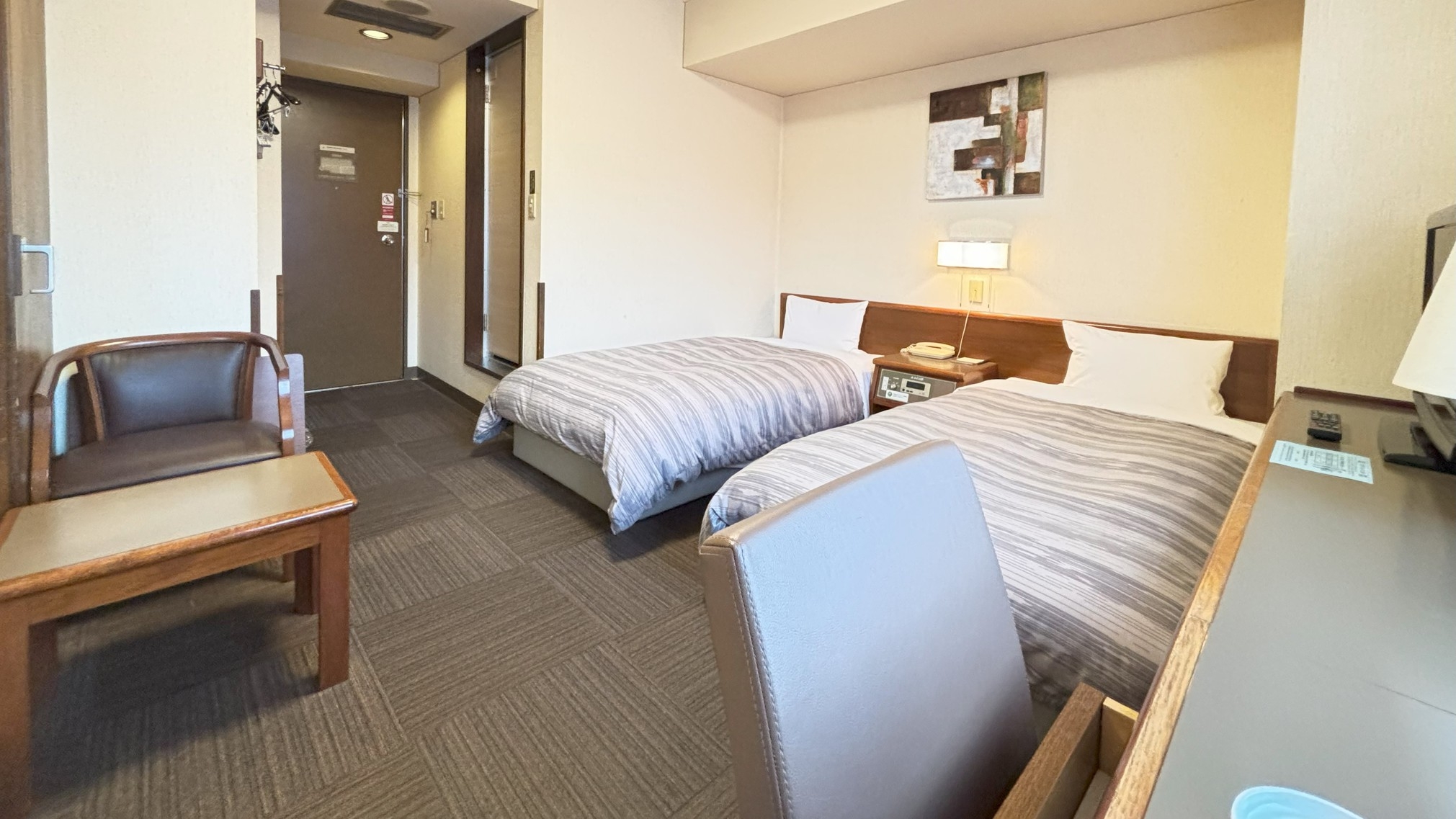 【感想をシェアするだけで、広めのお部屋にアップグレード♪】バイキング朝食無料サービス！！