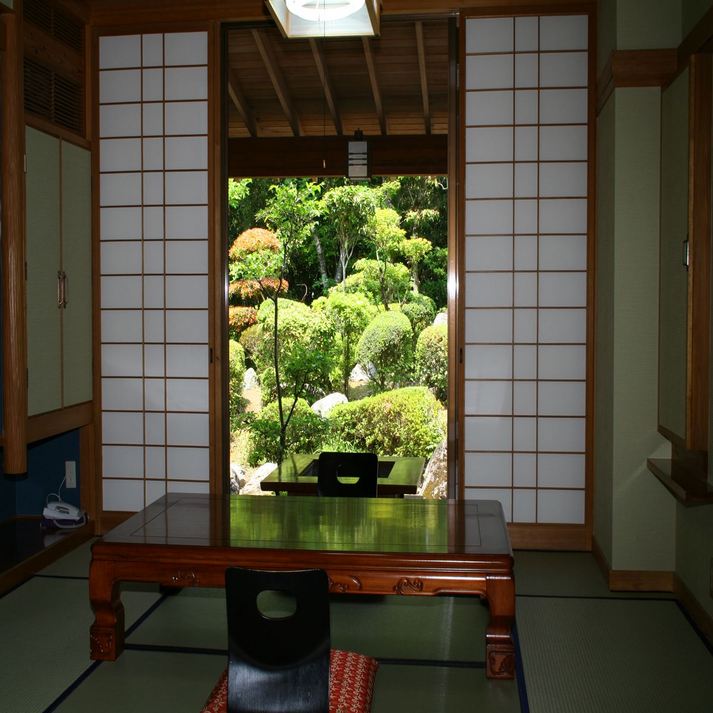 1st floor Japanese-style room overlooking the garden