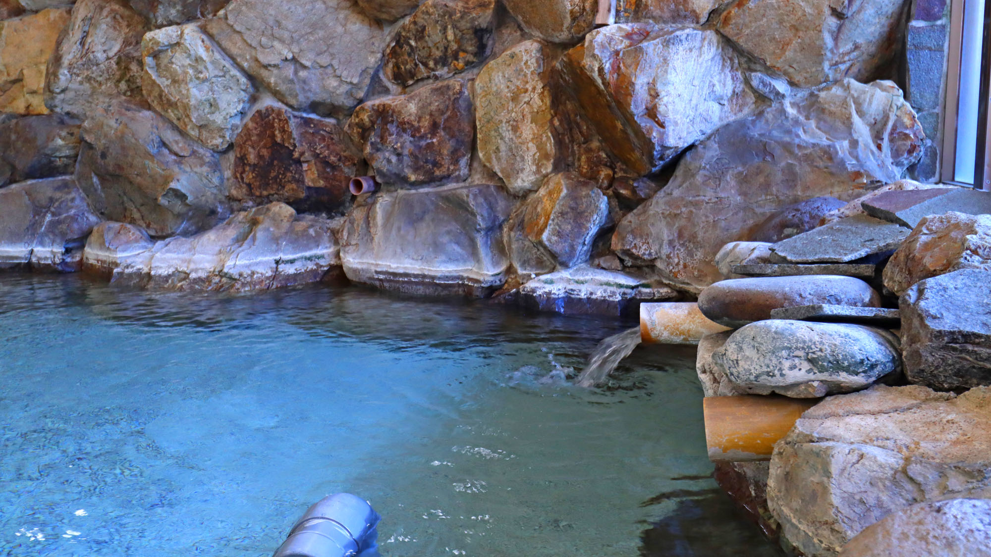 【女湯】男女別の大浴場と露天風呂があります♪