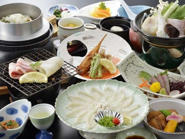  【ふく会席スタンダード】ふくの刺身 ふくのお鍋 ふくの一夜干 ふくの釜飯  ふく 三昧の会席料理♪
