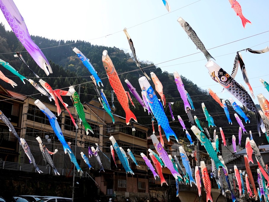 【杖立温泉鯉のぼり祭り開催中♪】★和室4部屋＆露天風呂付き和洋室5部屋完備♪お食事は全て個室で案内★