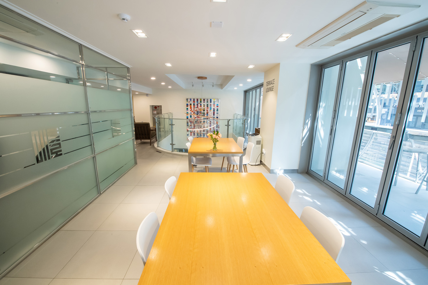 テラス ラウンジ