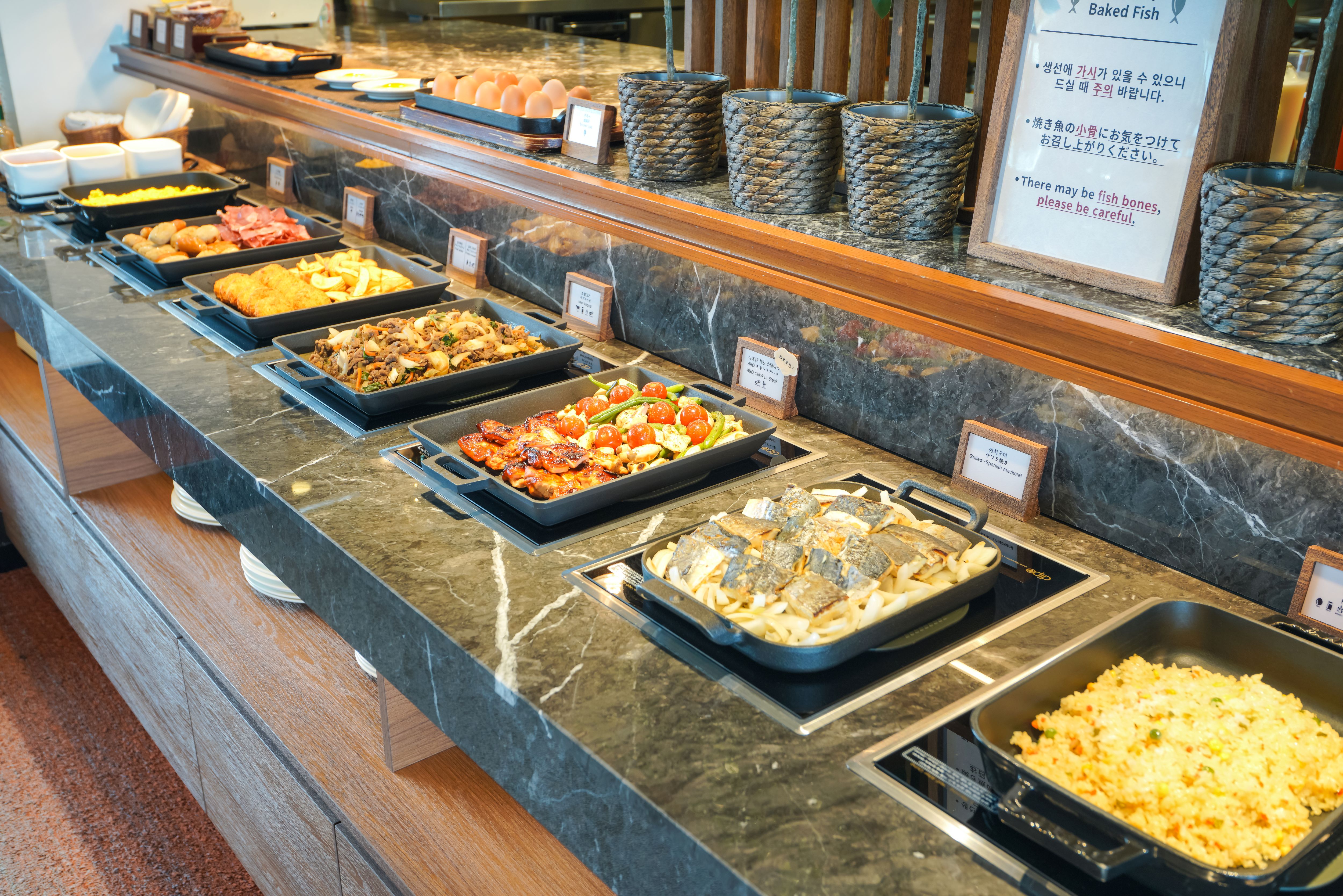 朝食レストラン