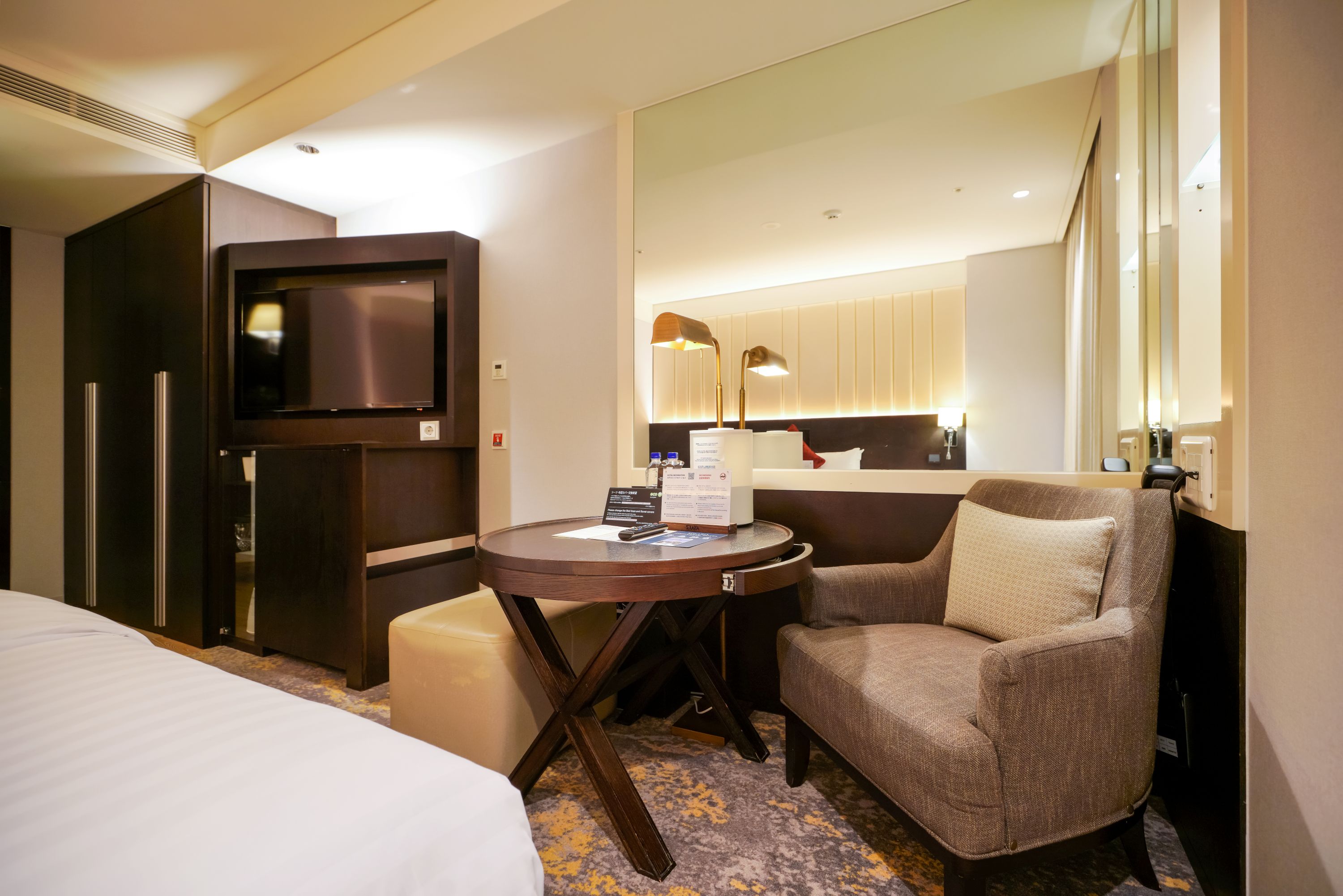 ハリウッドダブル