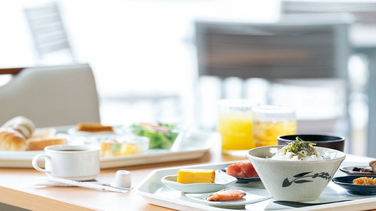 【朝食付】朝食は和洋バイキング♪川沿いのレストランで美しい景色と共に・・・