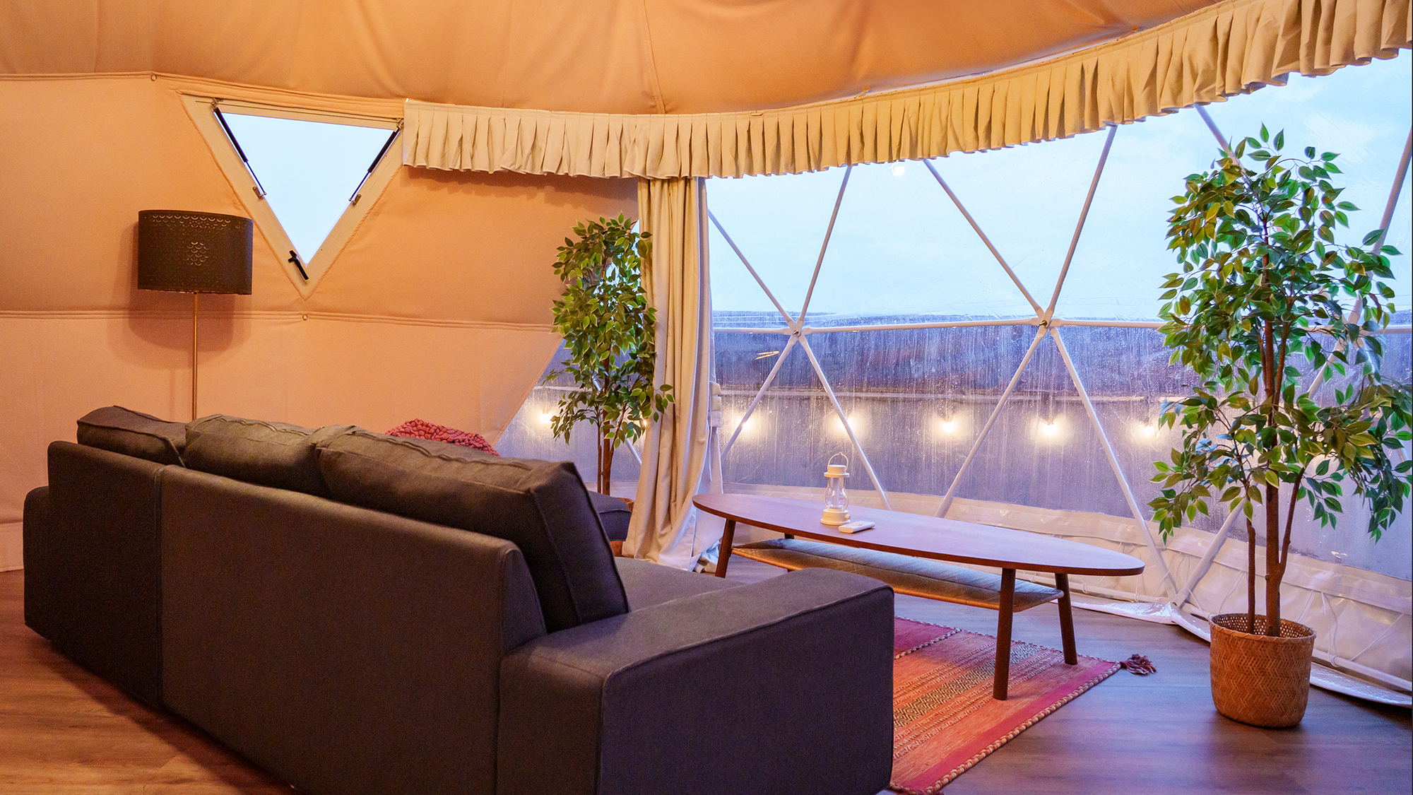 【グランピングテント】