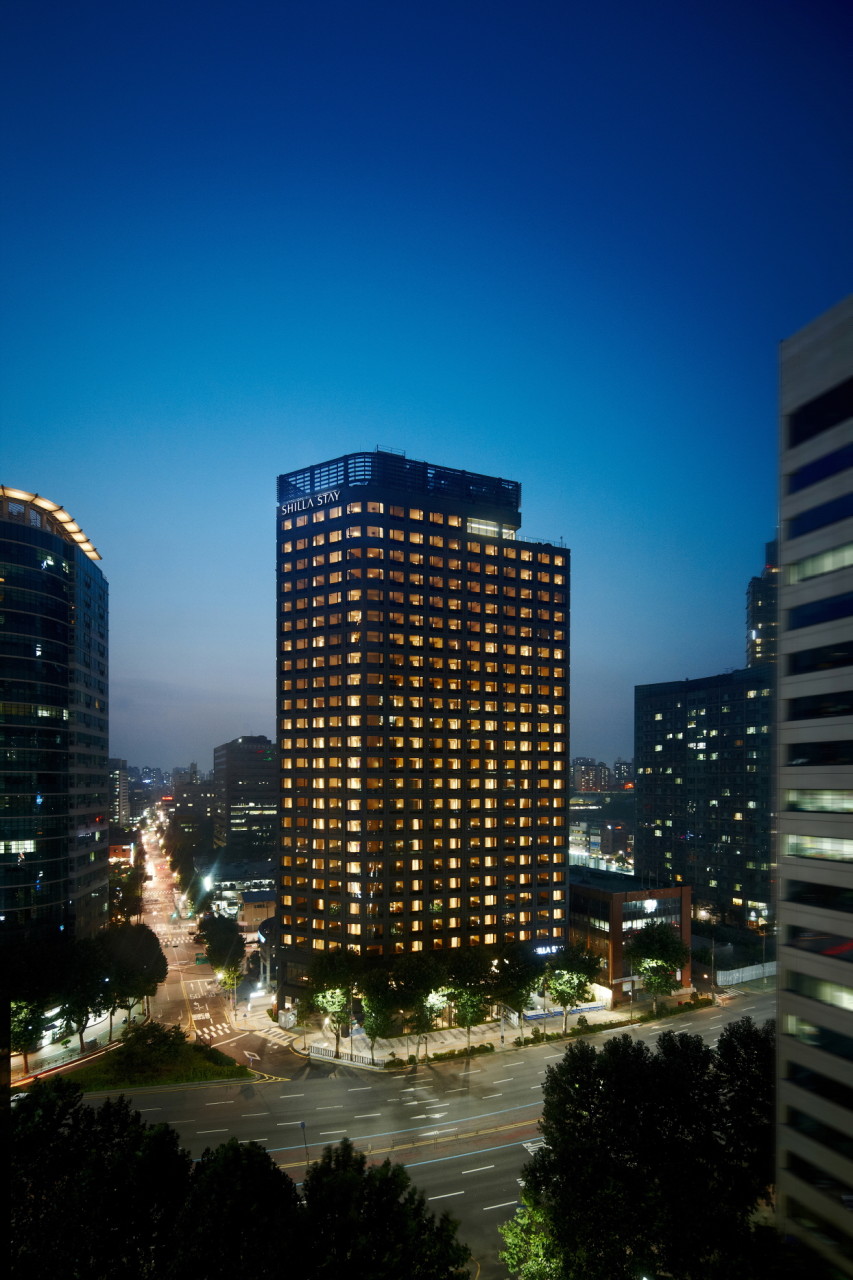 外観(夜)