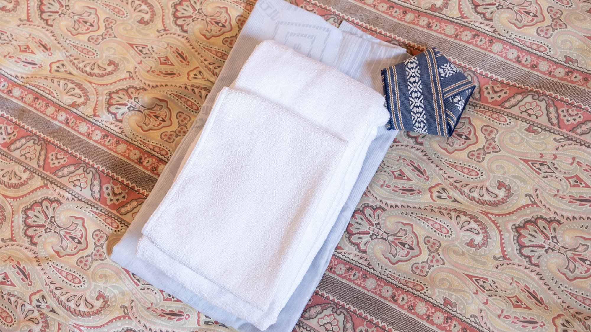 【アメニティ】お部屋には浴衣とタオル各種を準備しております