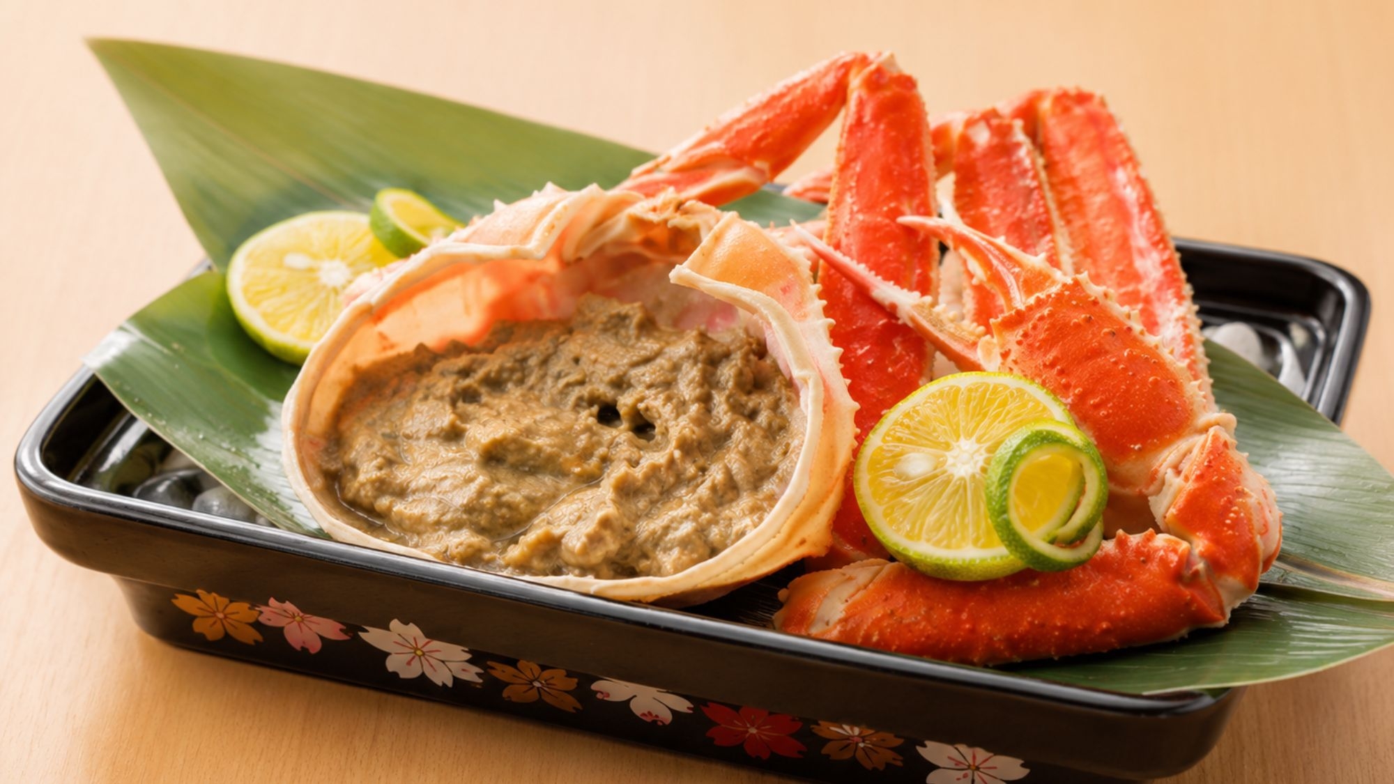 さき楽30【白扇｜蟹】冬の味覚・蟹を味わい尽くす贅沢会席＜蟹会席●／半個室＞展望ジャグジー付客室