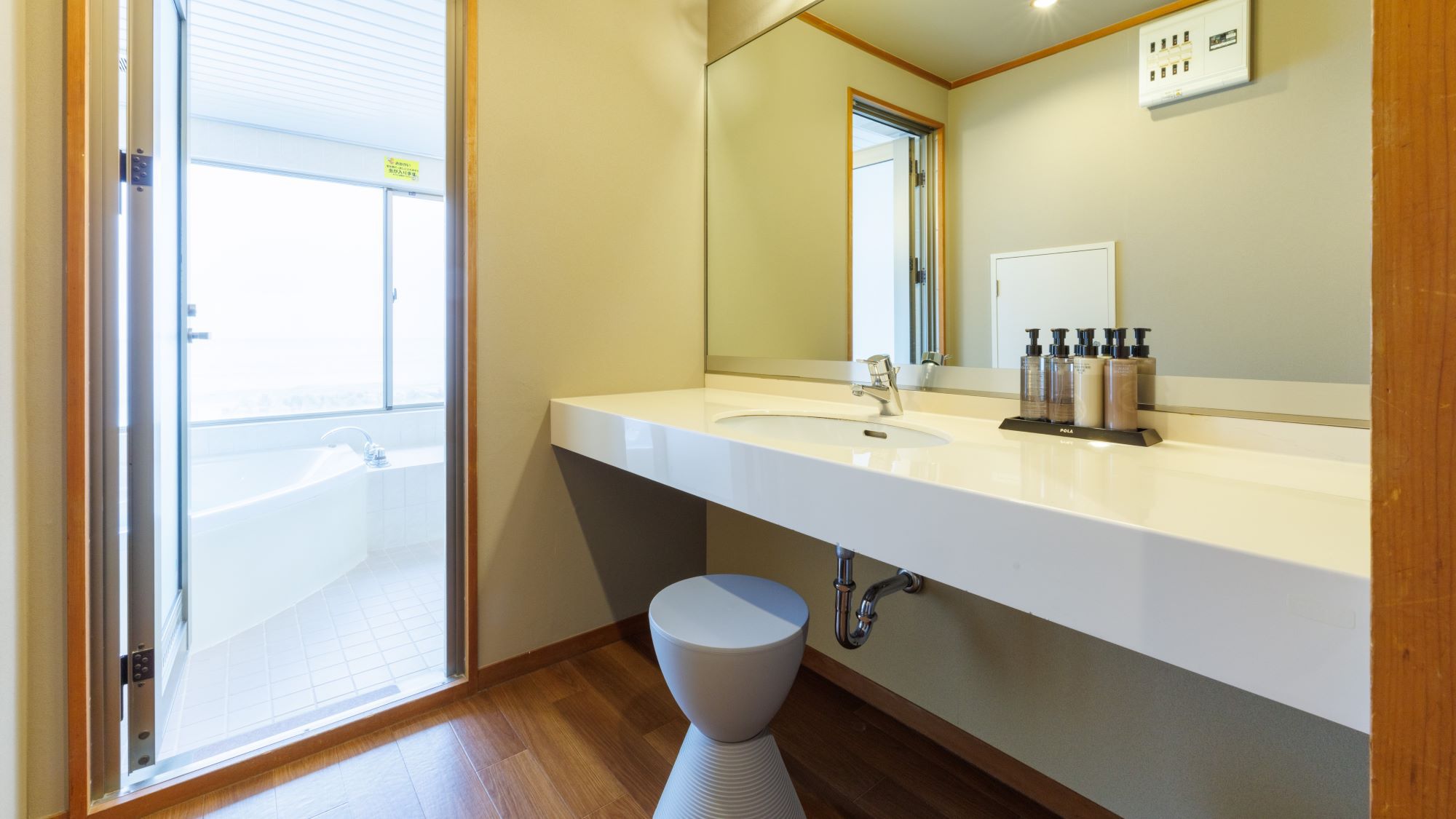 【展望ジャグジー付き】和洋室ツイン／60㎡（一例）