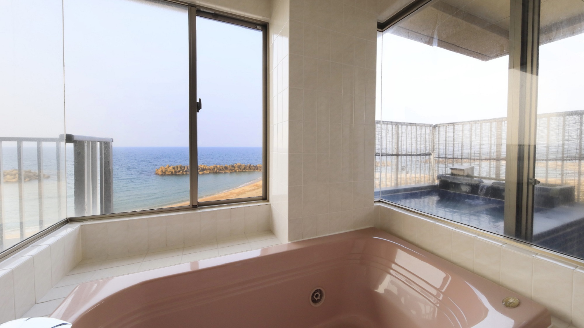 【露天風呂＆展望ジャグジー付き】和室13畳（一例）