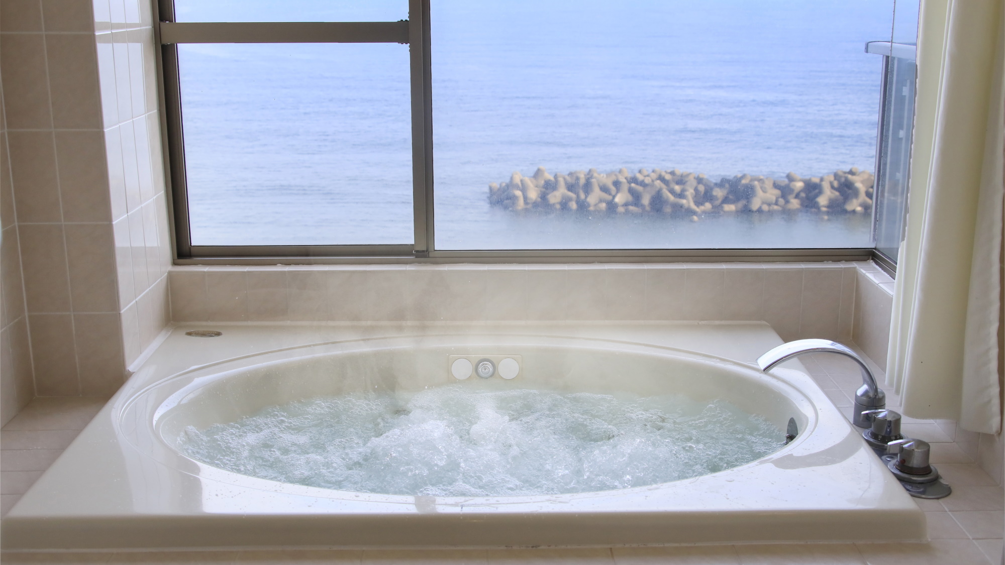 【露天風呂＆展望ジャグジー付き】和洋室ツイン／50㎡（一例）