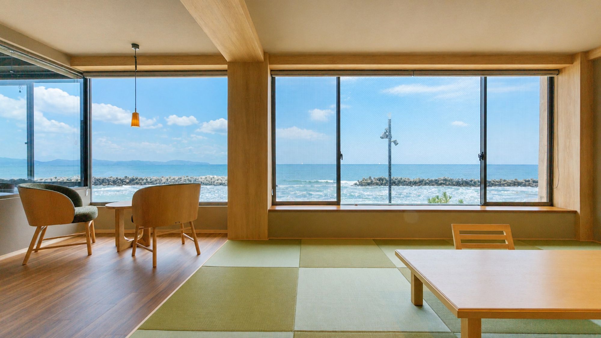 ゆったりと、日本海を望む贅沢な時間を。（一例）
