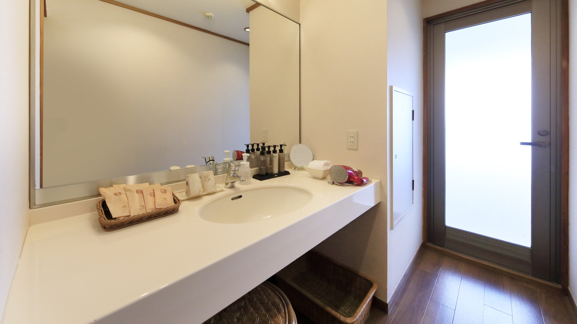 【露天風呂＆展望ジャグジー付き】和室8畳（一例）