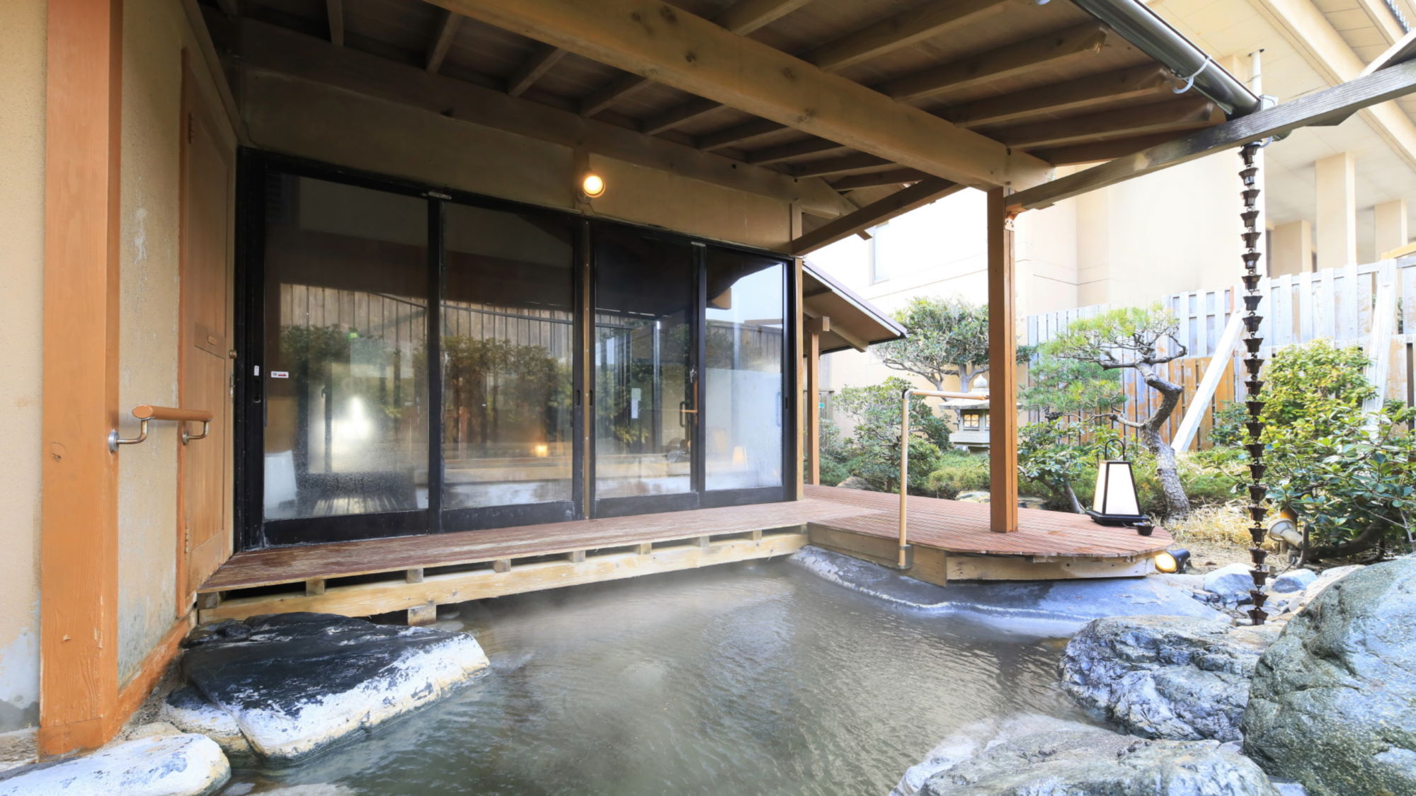 【露天風呂棟／男性用】温泉露天風呂