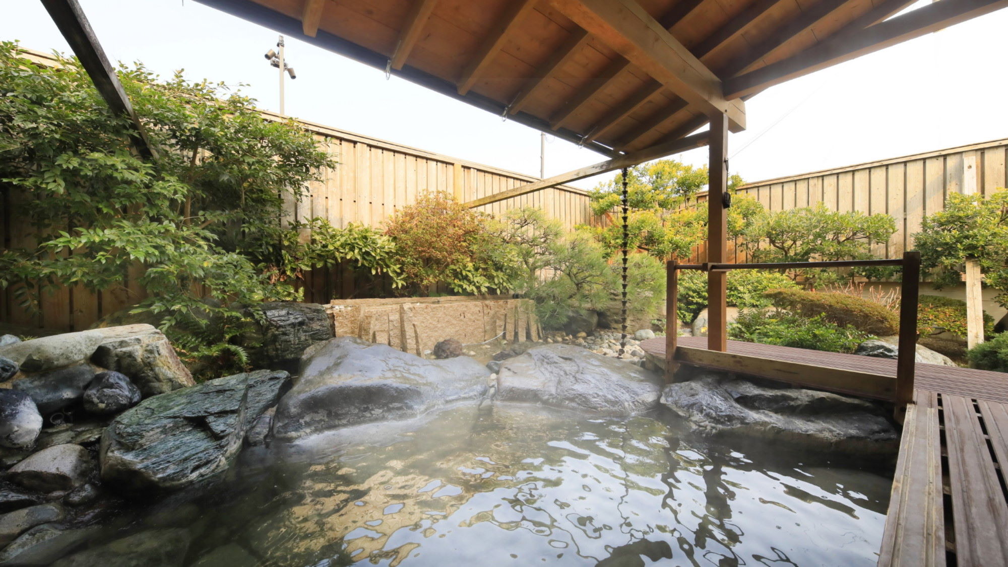 【露天風呂棟／女性用】温泉露天風呂