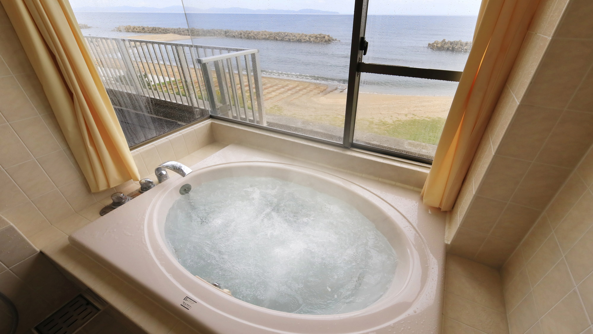 【展望ジャグジー付き】和室10畳（一例）