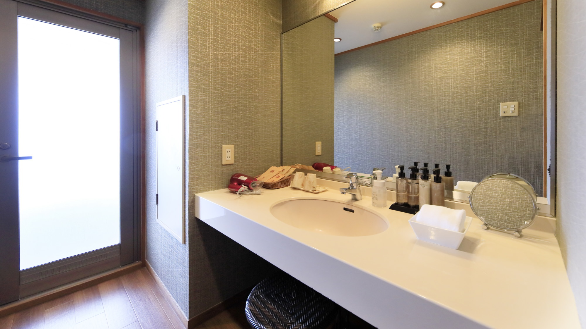 【展望ジャグジー付き】和洋室ツイン／50㎡（一例）