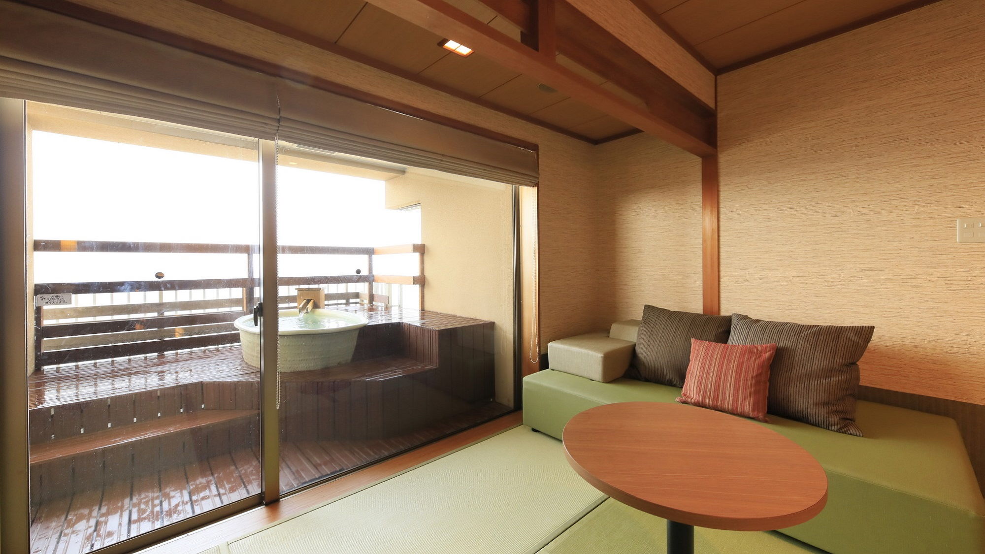 【露天風呂＆展望ジャグジー付き】和洋室ツイン／50㎡（一例）