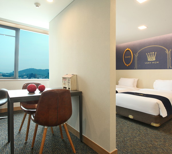 【レジデンスツイン】29.5㎡　ダイニングルーム