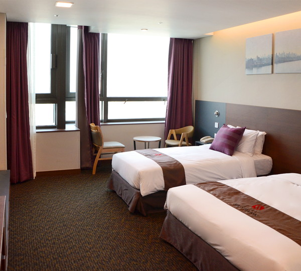 【デラックスツイン】　30.9㎡　ベッドルーム