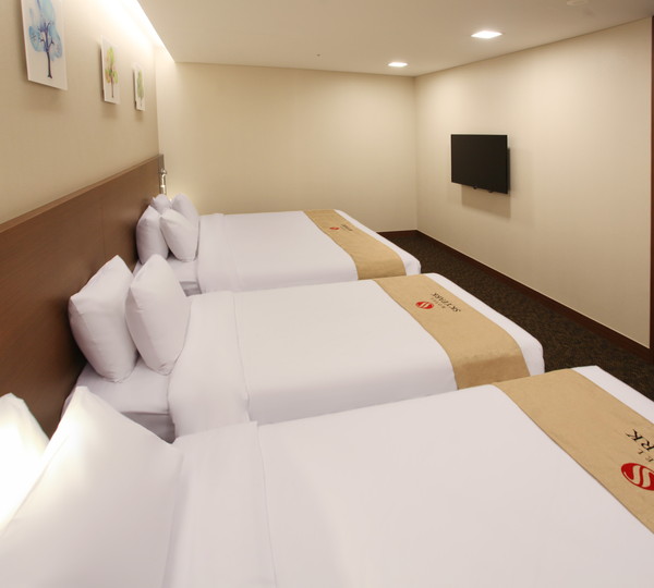 【ファミリールーム】44㎡　ベッドルーム