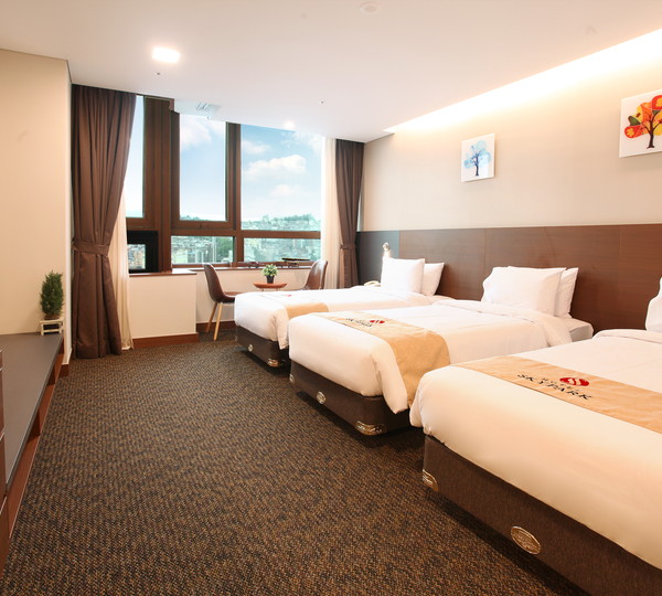 【トリプル】34.8㎡　ベッドルーム