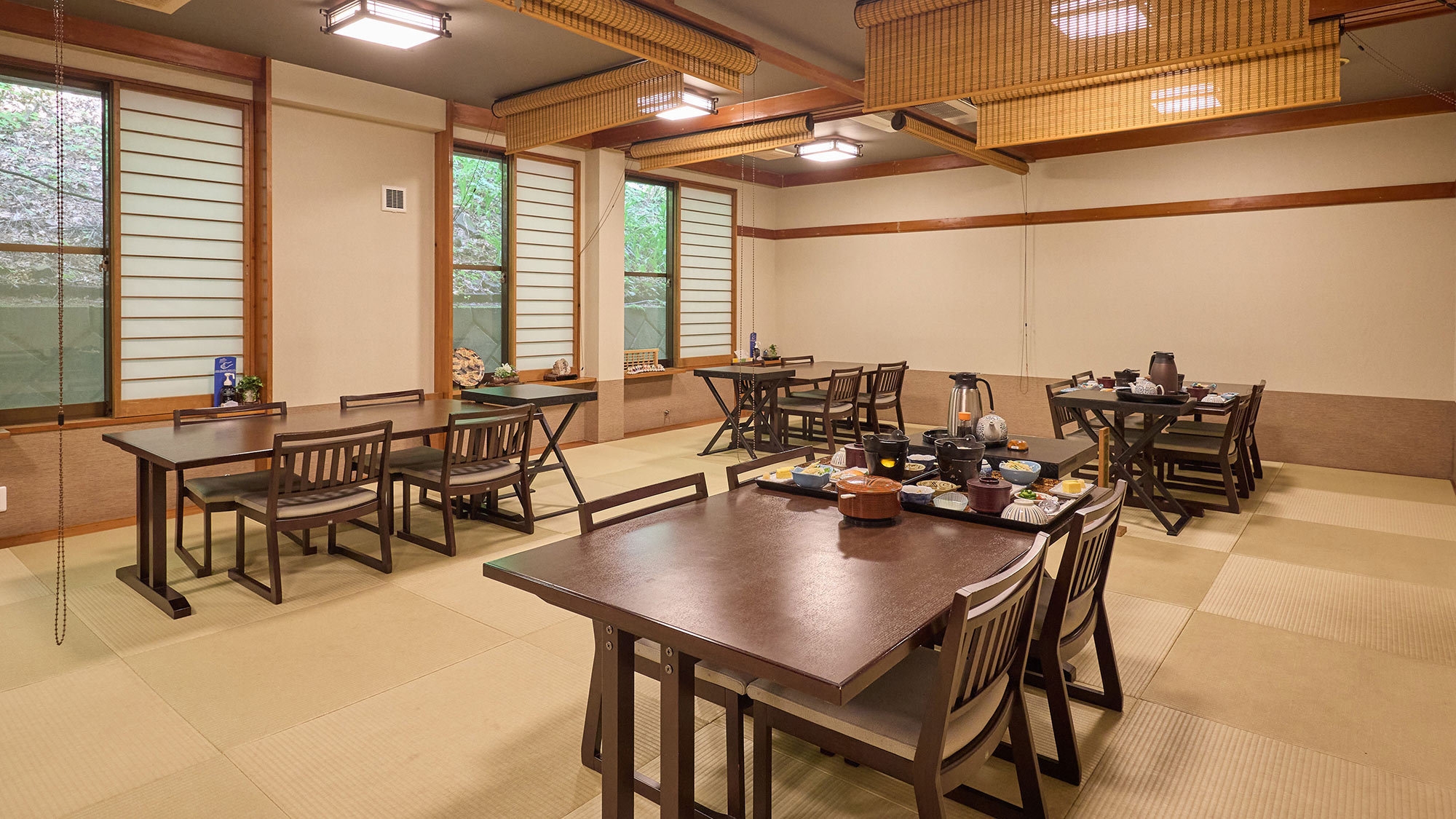 【朝食付き】四万温泉をゆったり満喫♪健康朝食で気持ちの良い1日をスタート！奥四万湖まで車で約5分