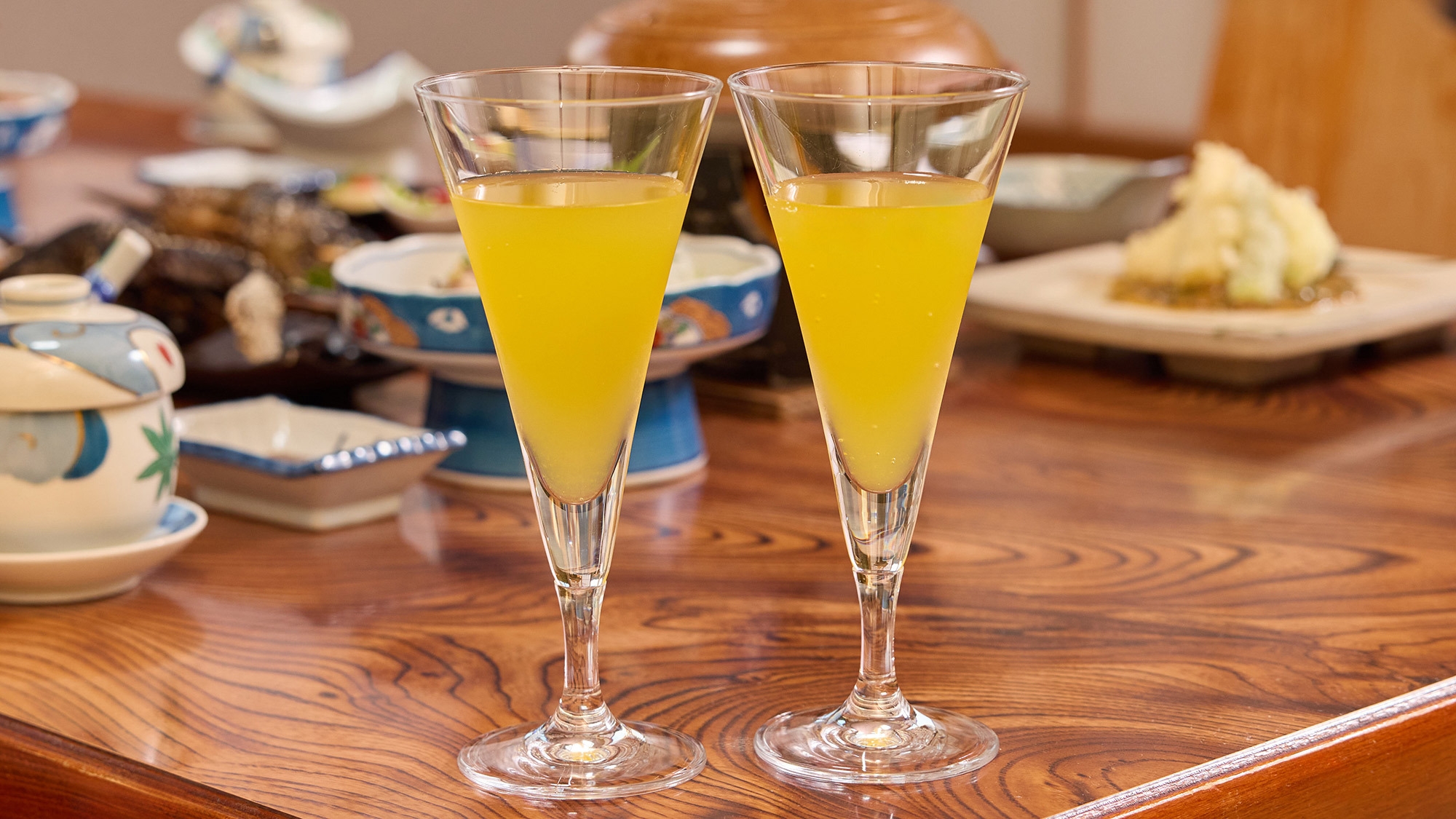 【女子旅◆3名以上でお得】【朝夕二食付】四万温泉で癒しのひととき♪女性に嬉しい三大特典付き＜会場食＞