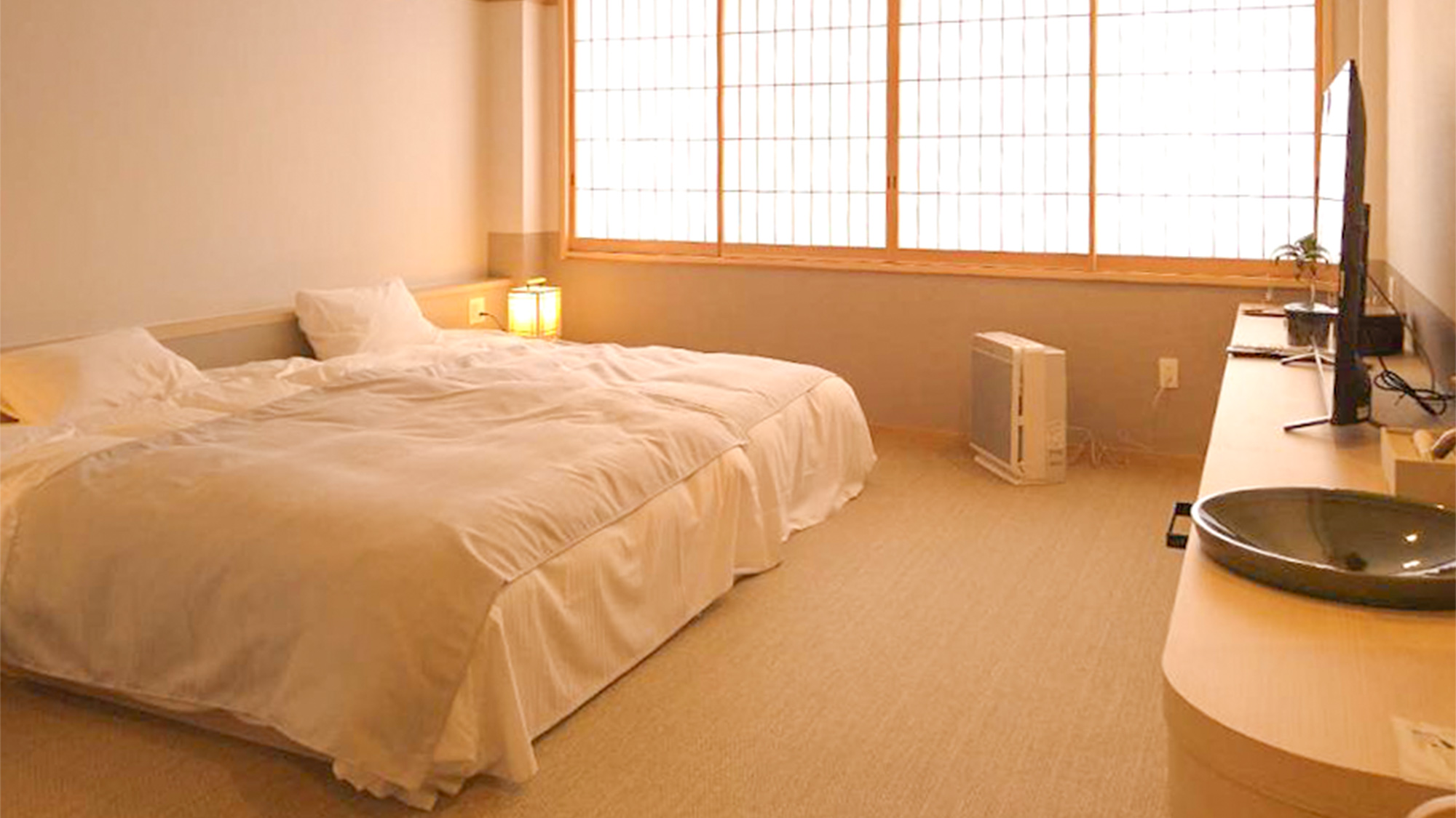 ・【ツインベッド和洋室・赤城】ベッドのあるお部屋は足腰が不安な方にも安心