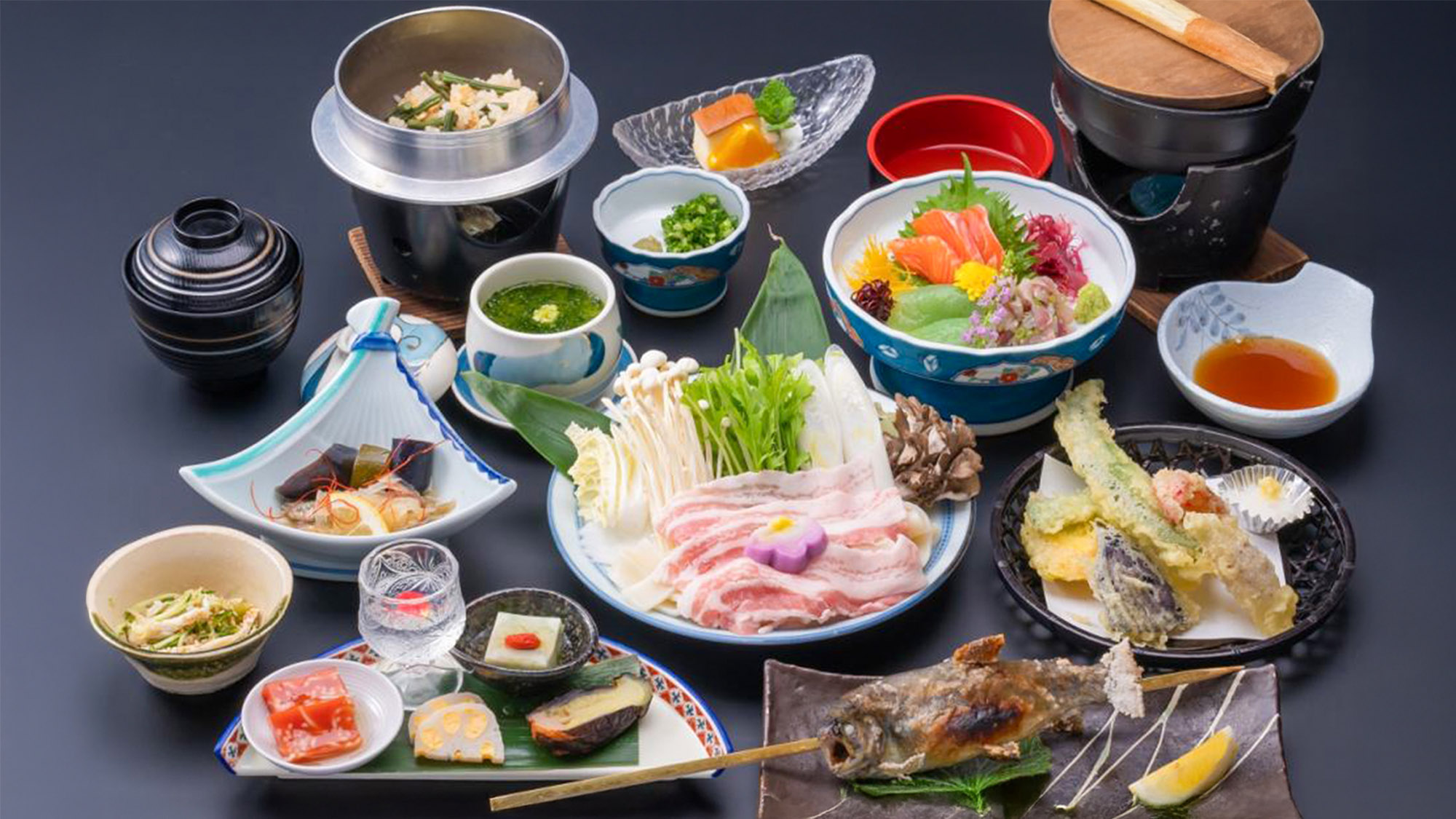 ・【夕食一例】地の味、季節の味にこだわり板長がご用意する食をご賞味ください