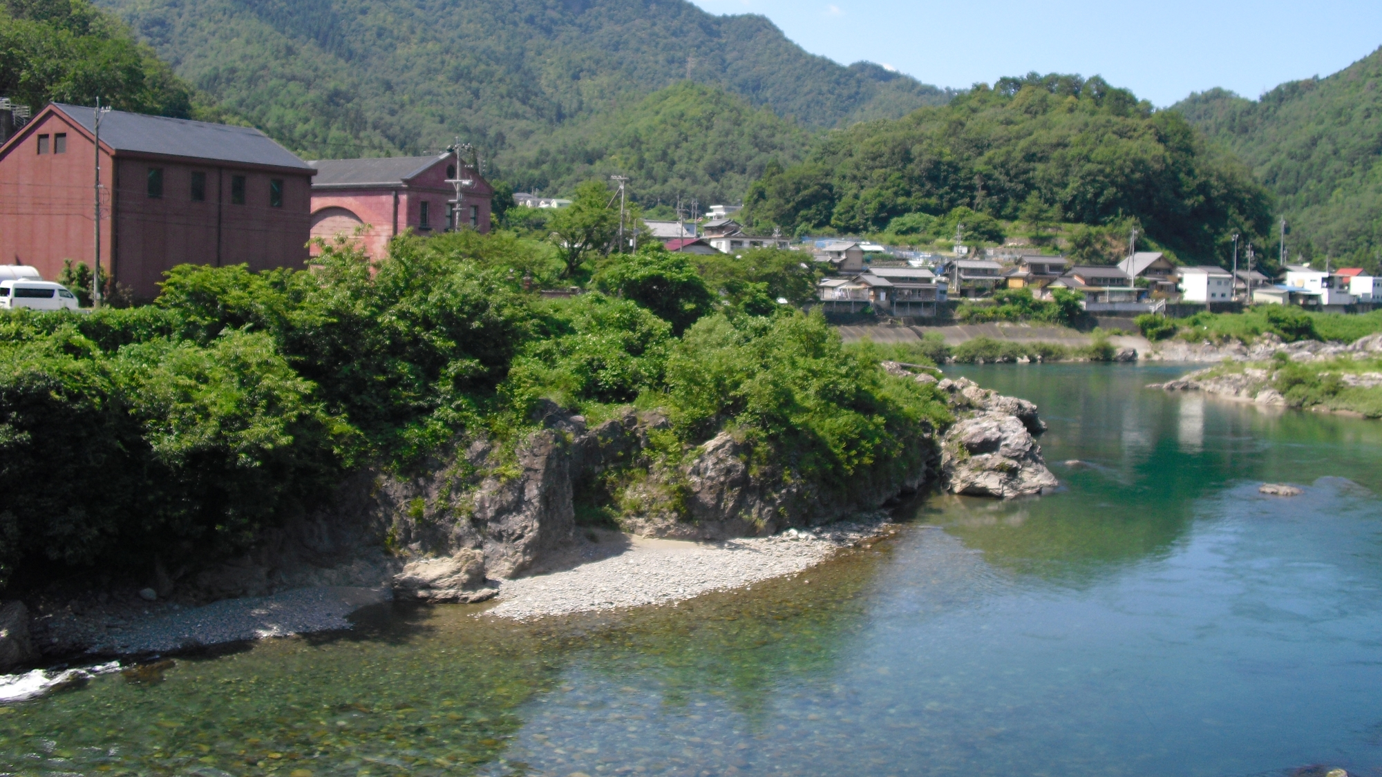 *穏やかな清流長良川