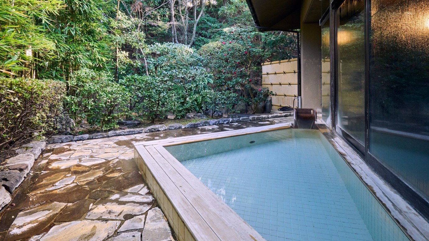 【10％OFF】【楽天スーパーSALE】【朝夕お部屋食・半露天風呂付】 季節の味わい会席