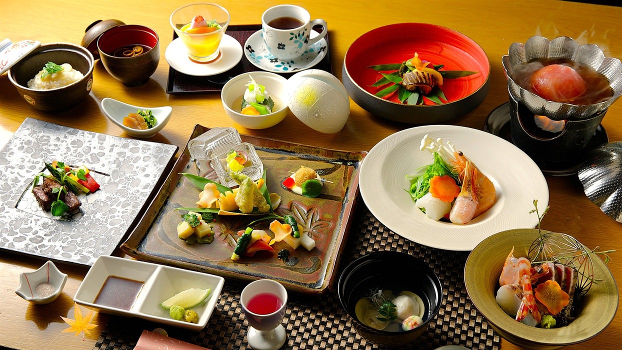 【楽天月末セール】【朝夕お部屋食・半露天風呂付】 季節の味わいプラン