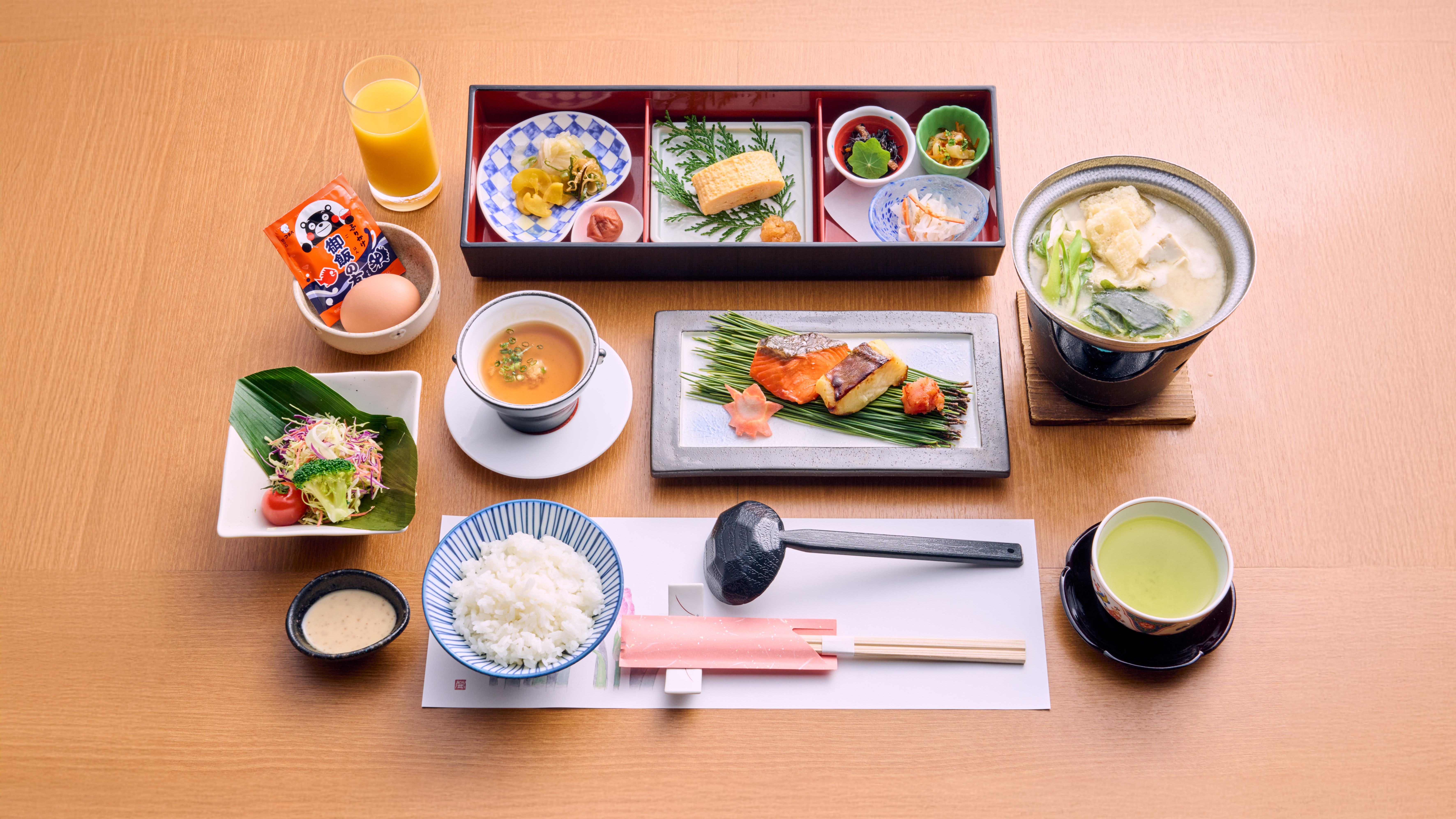 朝食