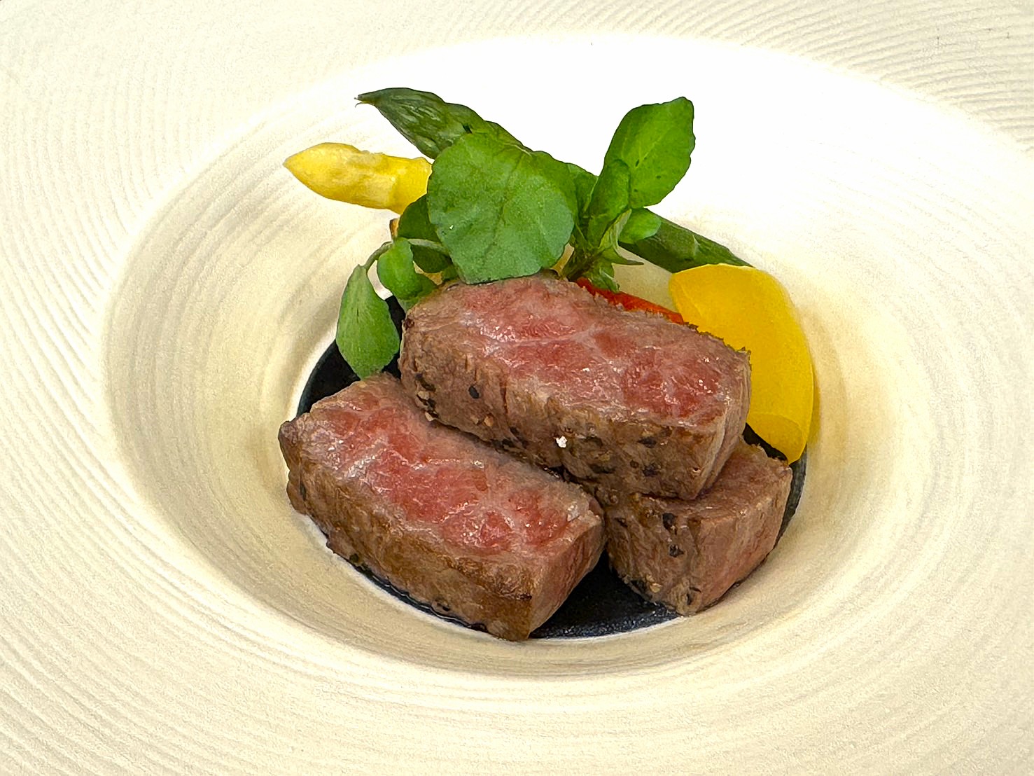 あか牛の燻製ステーキ