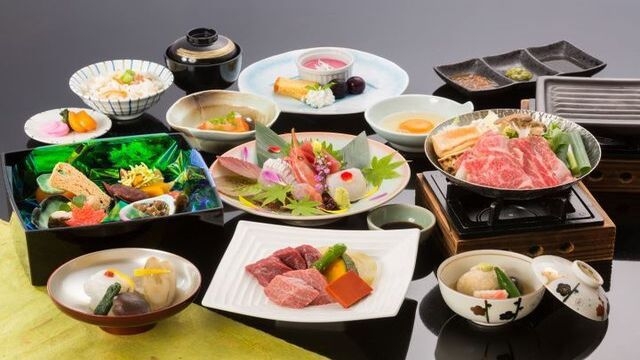 【夏限定】地元のお酒ペアリングプラン／ご夕食は近江牛会席をご用意（特選料理）