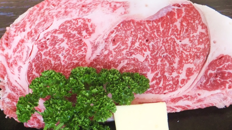 *【国産牛ステーキ（一例）】お肉好きにはたまらないステーキ
