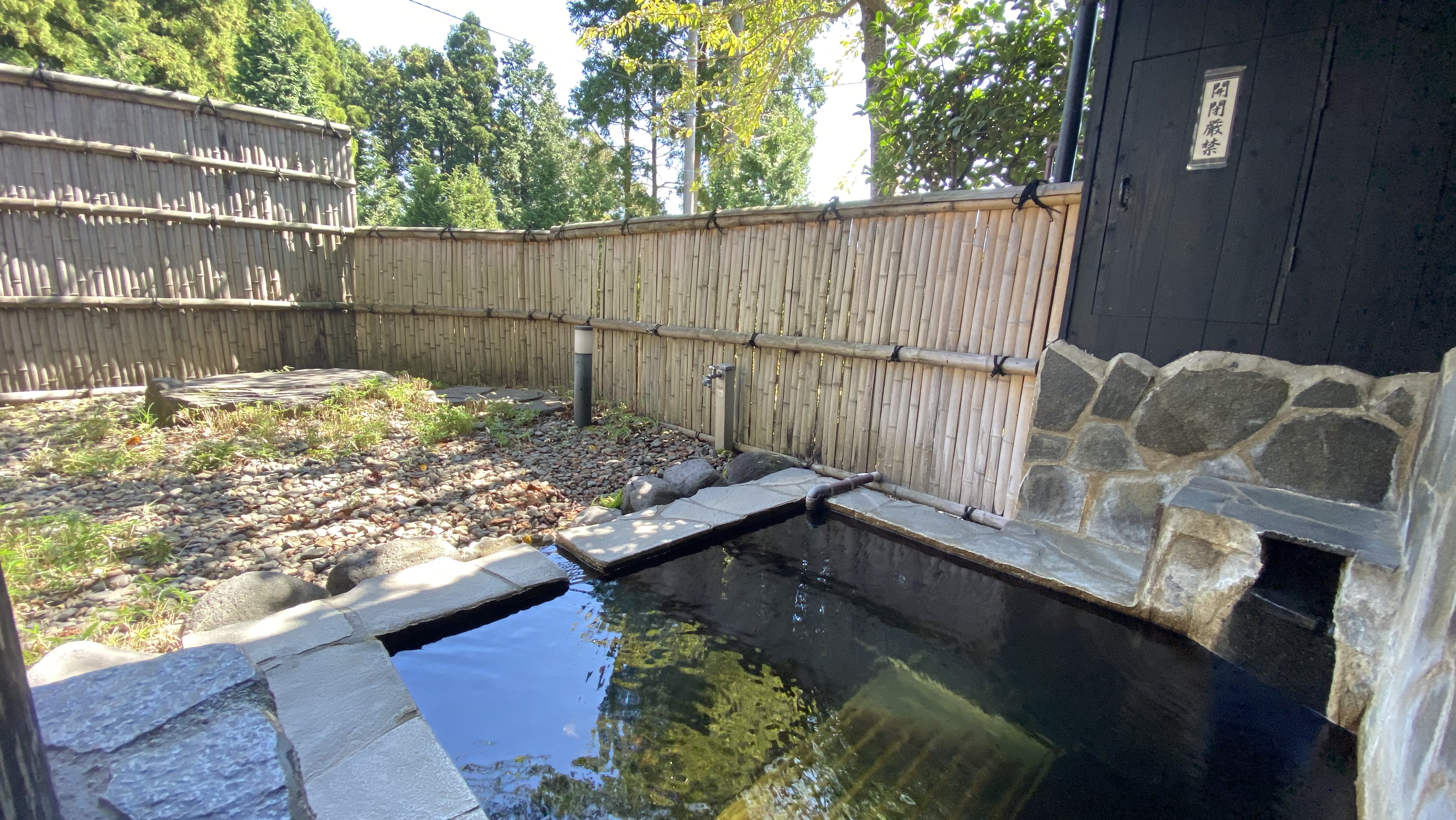 別館畳　客室露天風呂一例