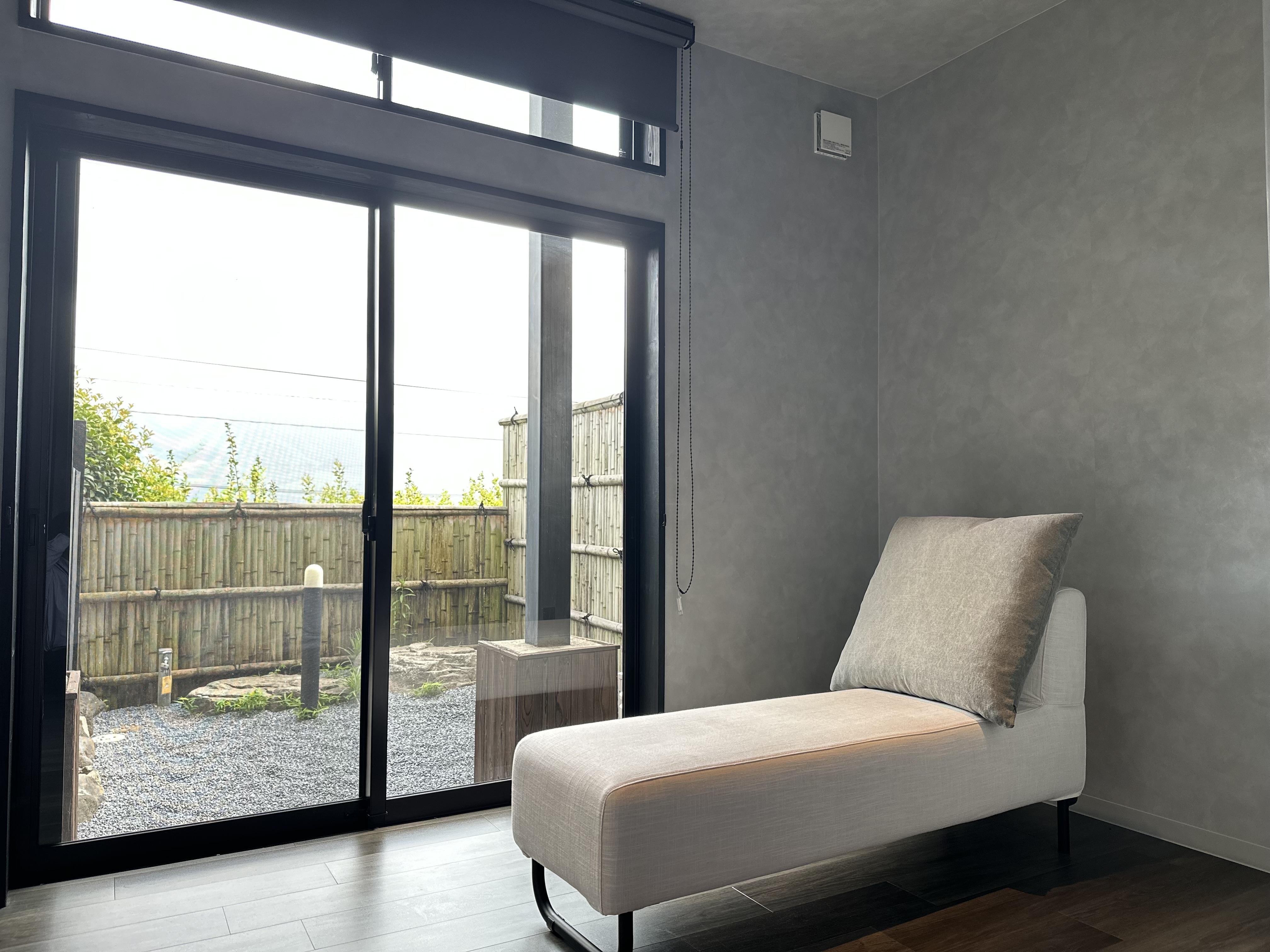 ベッドルームなずなポーチ