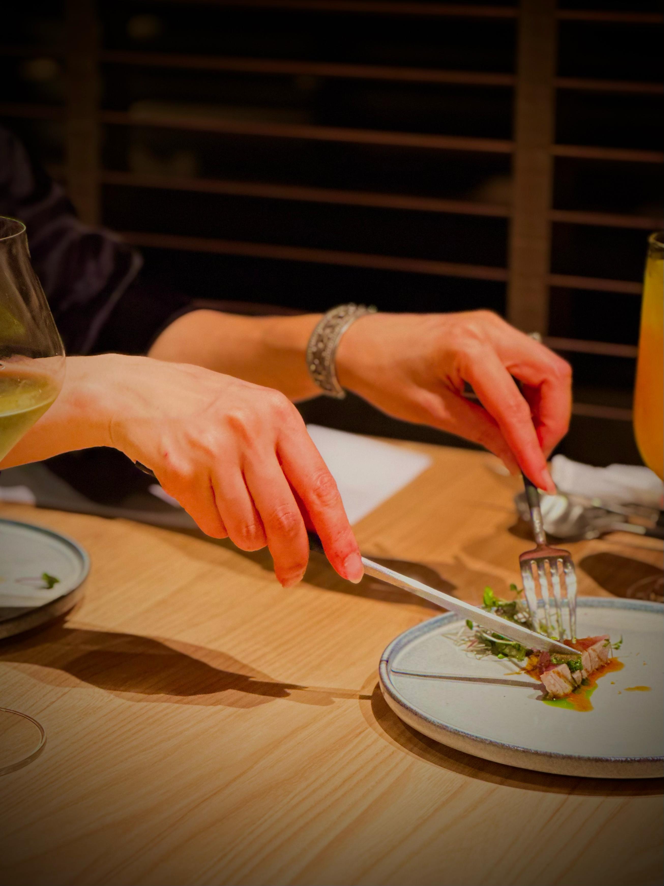 料理　お食事風景
