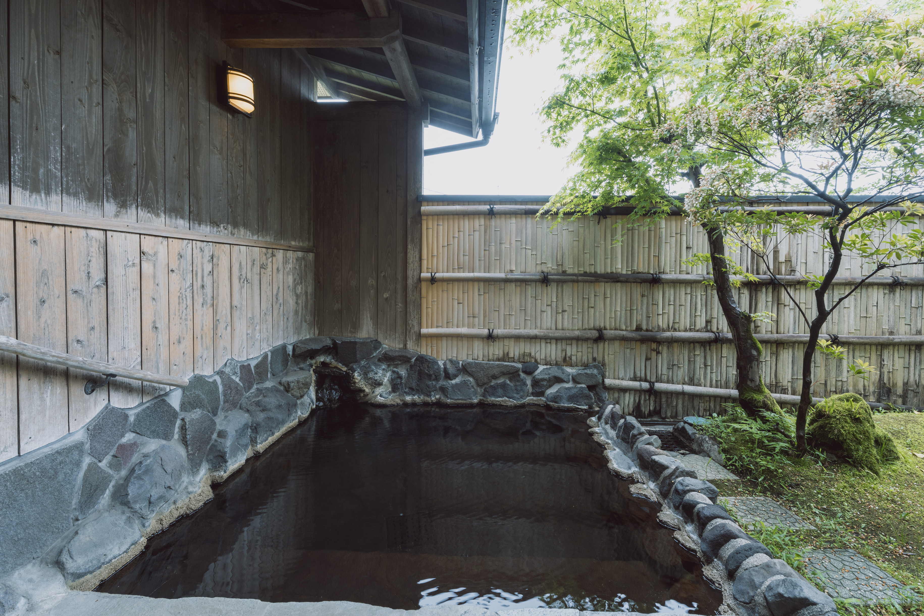 五岳館　露天風呂 1